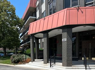 4940 Foster St APT 308, Skokie, IL 60077