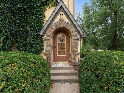 300 E Stearns Ave, Chamberlain, SD, 57325