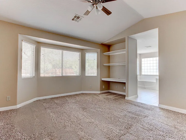 809 Royal Birch Ln — Photo 29