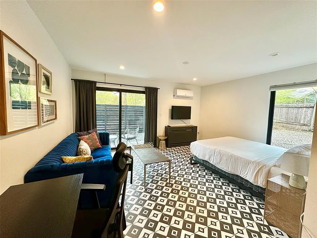 1 bed, 1.0 bath, 500 sqft, $1,795 — Photo 3