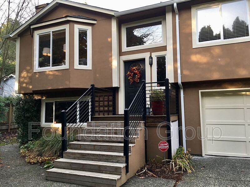 1st image of 11331 19th Ave NE