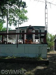 4757 River St photo 1