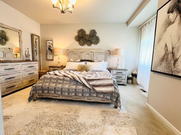 1166 Oak Cir