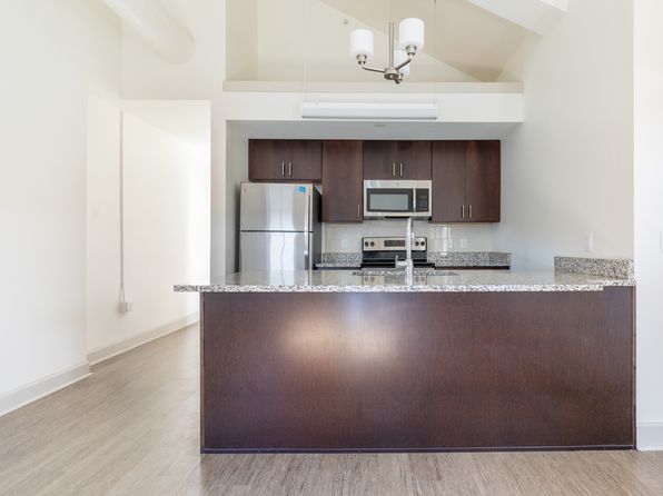 338 E 9th Ave APT 206