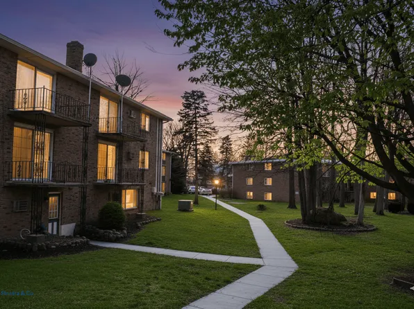 Washington Square Apartments