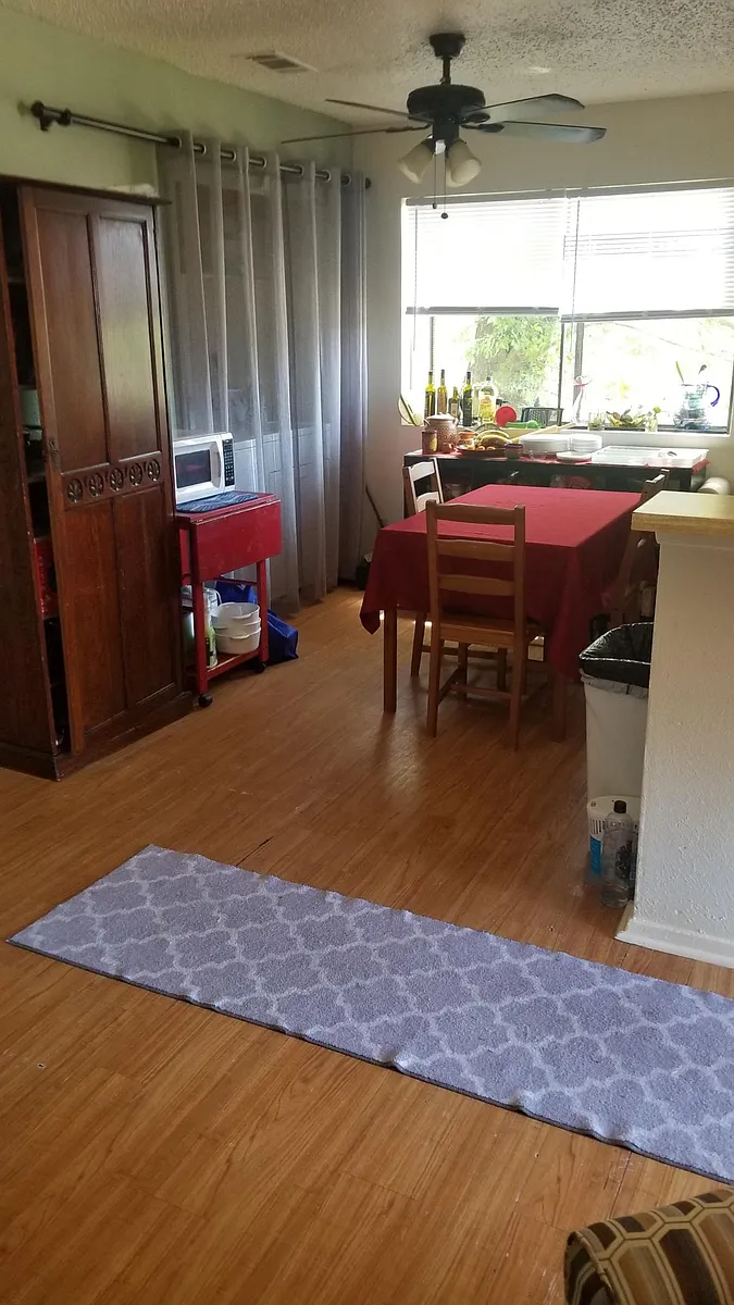 Building Photo - 2206 Leah Cv #A