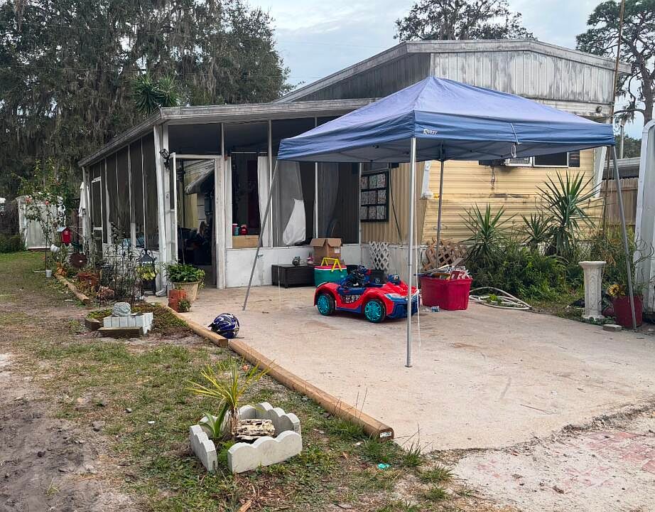 2nd image of 110 LUNKER LODGE Road
