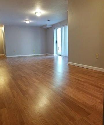 5th image of 7 Dunlap Cove Dr