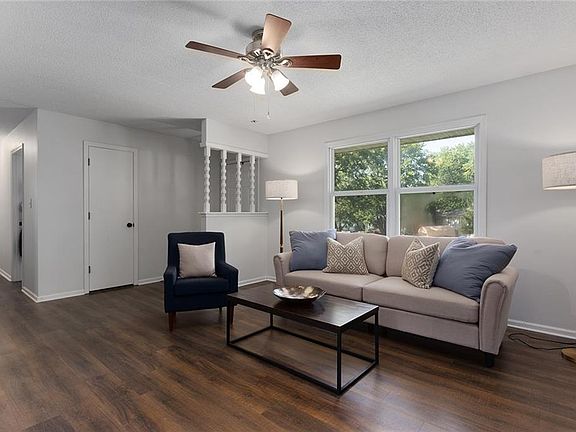 3rd image of 1918 NE Grant Cir