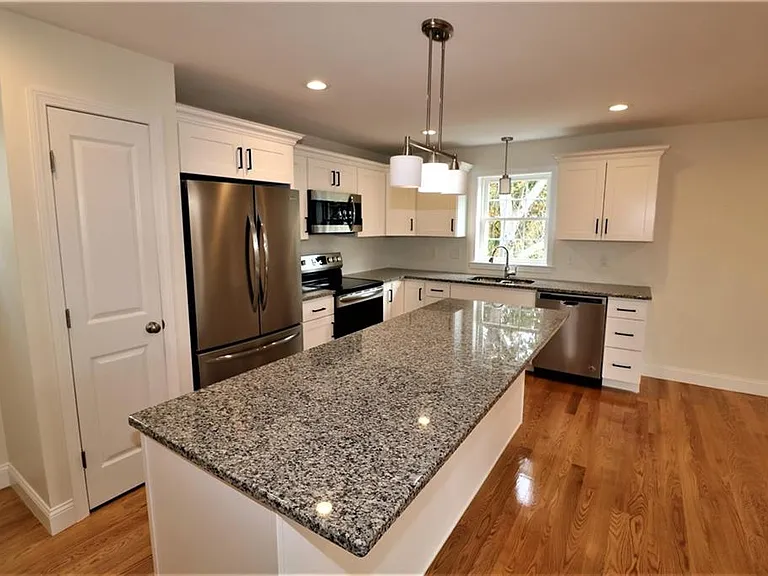 121 Hillcrest Ave — Photo 5