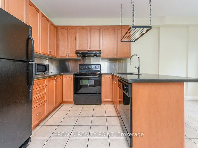 100 Beddoe Dr #4 — Photo 4