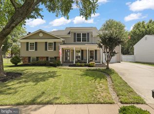 1212 Summerfield Dr, Herndon, VA 20170