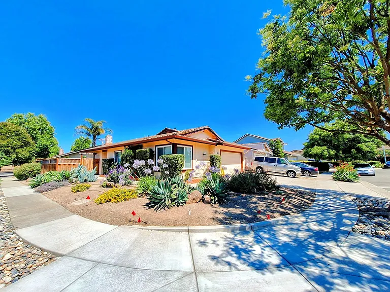 33955 Juliet Cir — Photo 16