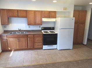 420 N Broad St, Griffith, IN 46319