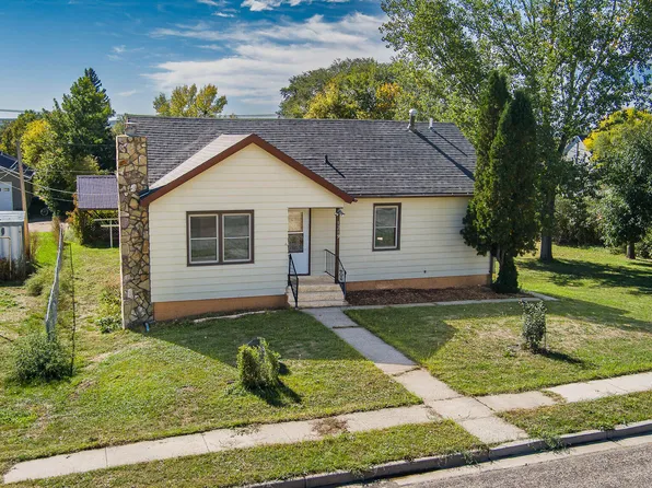 1219 4th Ave E, Washburn, ND 58577