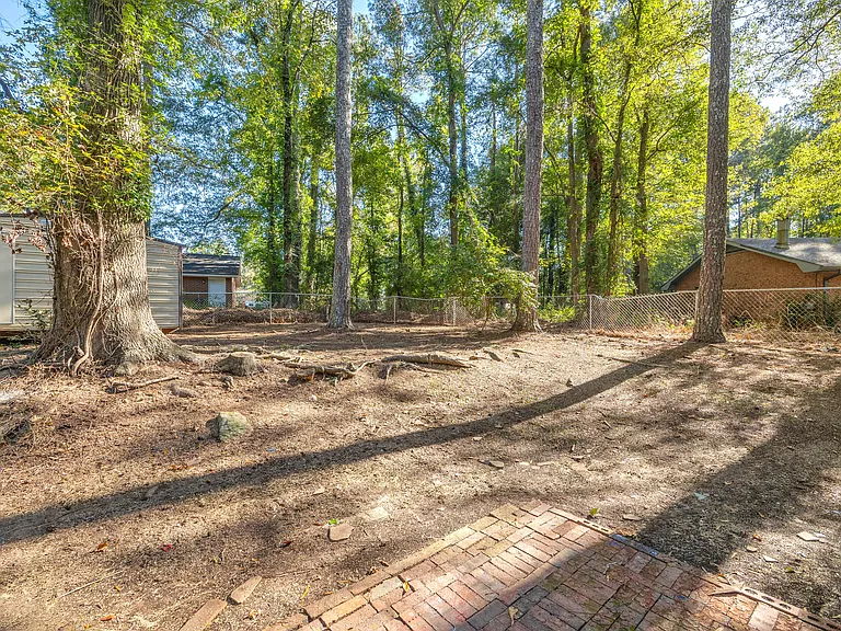 117 Blackmor Ct — Photo 26