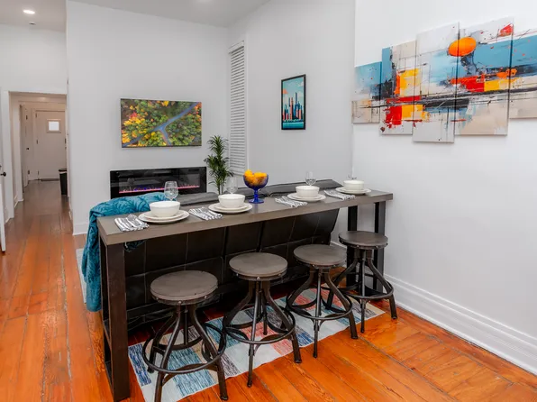 2232 W Homer St, Chicago, IL