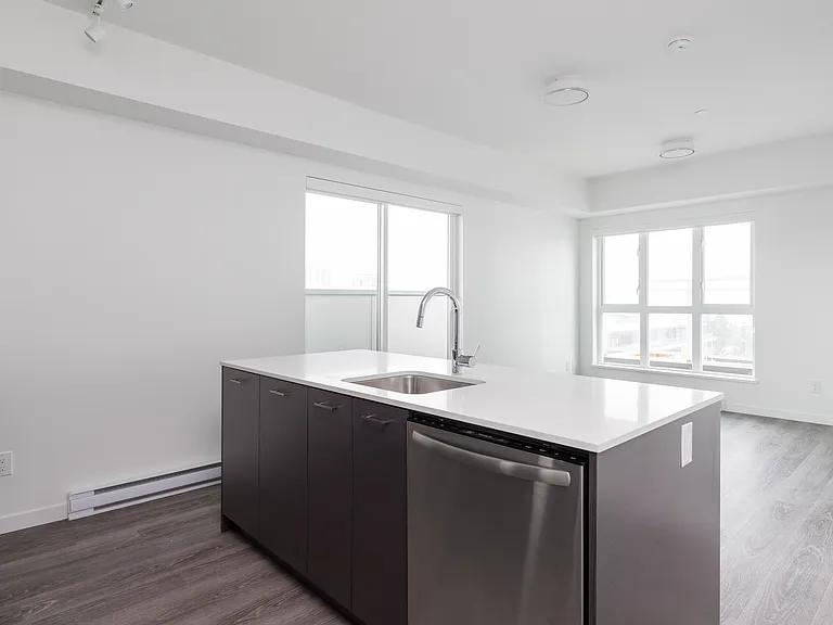 537 Foster Ave — Photo 68