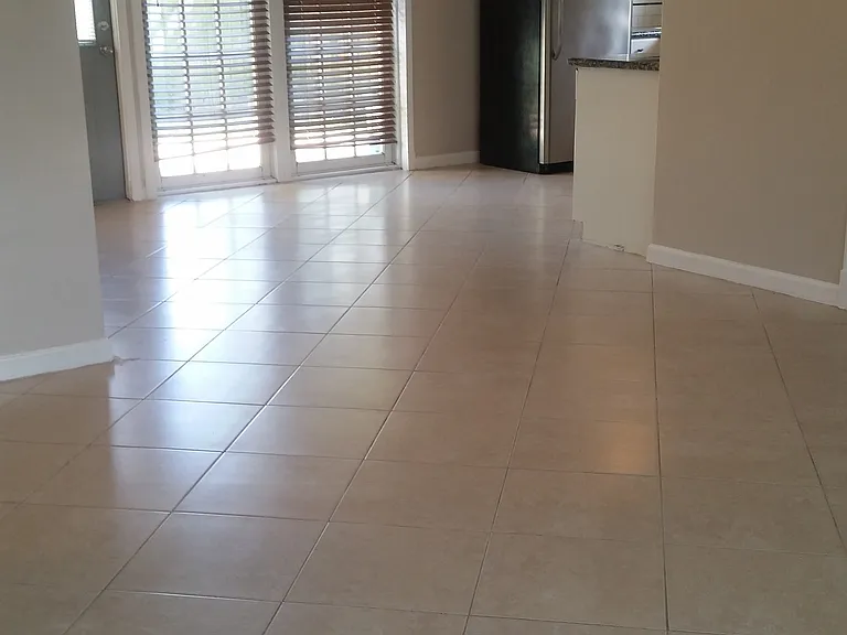 1500 NE 25th Ct — Photo 5