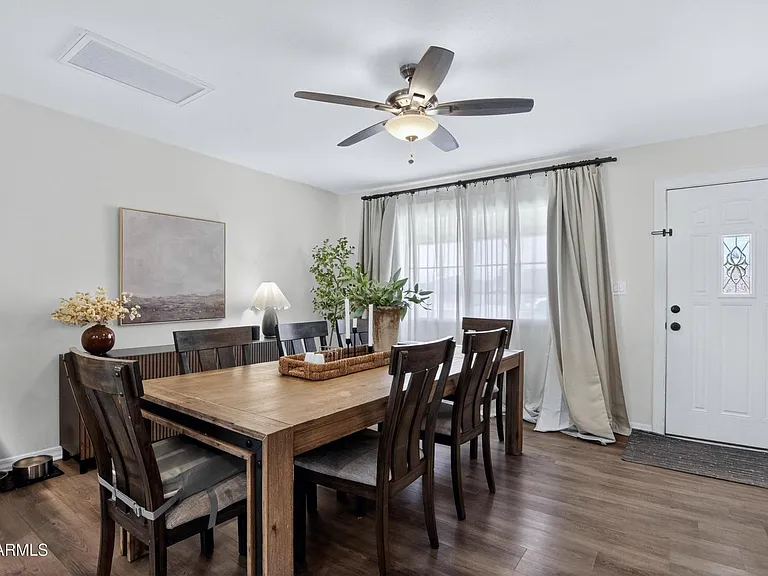1022 W 13th St — Photo 15