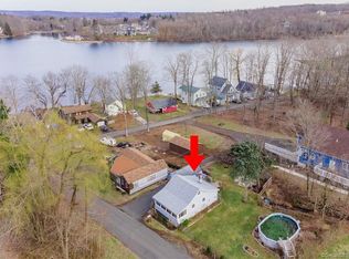 5 Cherokee Rd, Middlefield, CT 06455