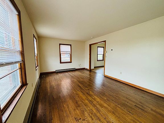 5th image of 575 Quesenberry St #3