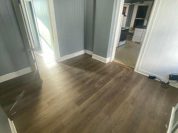 3rd image of 660 Sunset Street