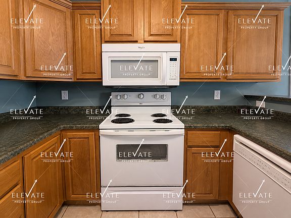 5th image of 327 S Roane St