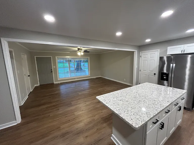 21 Robin Hood Ln — Photo 13