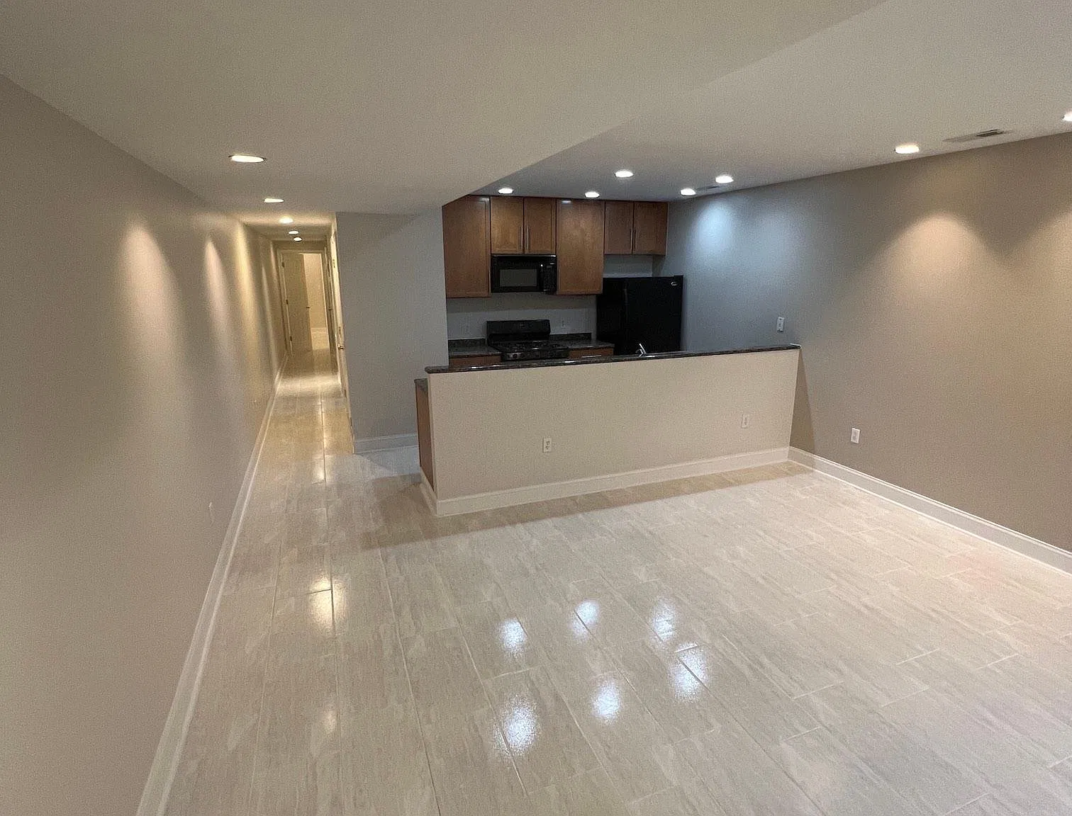 2 bed, 911 sqft, $2,350 — Photo 2