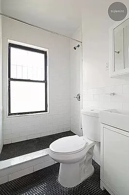 Rented by REAL New York | media 7