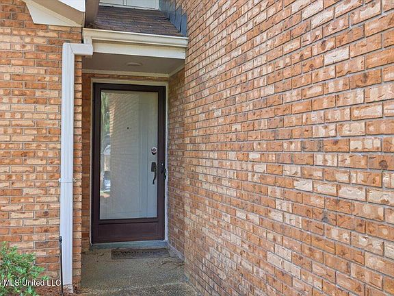 2nd image of 105 Longbranch Dr