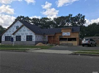 1288 Grundy Ave, Holbrook, NY 11741