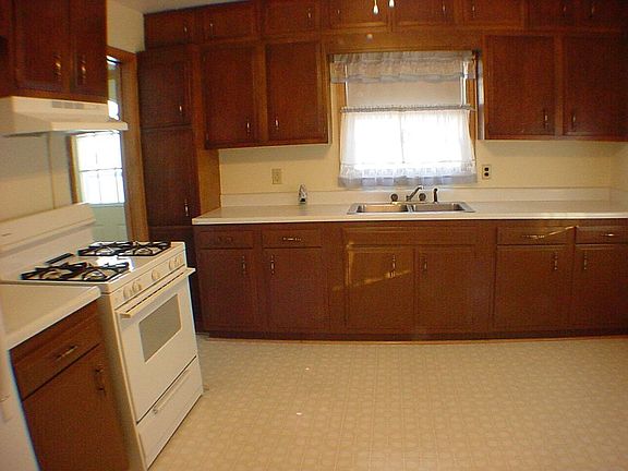 Spacious Kitchen, Nice!