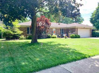 2560 Lindsay Rd, Springfield, IL 62704