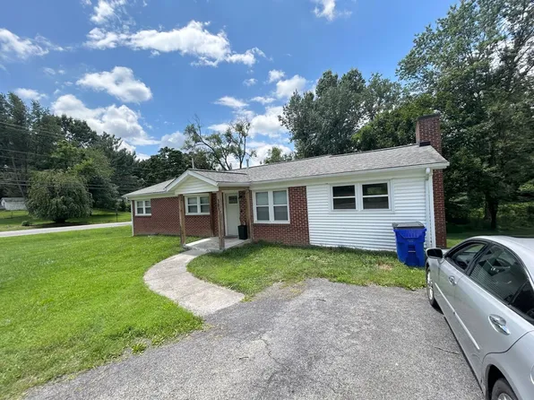 301 Patrick Henry Dr, Blacksburg, VA 24060