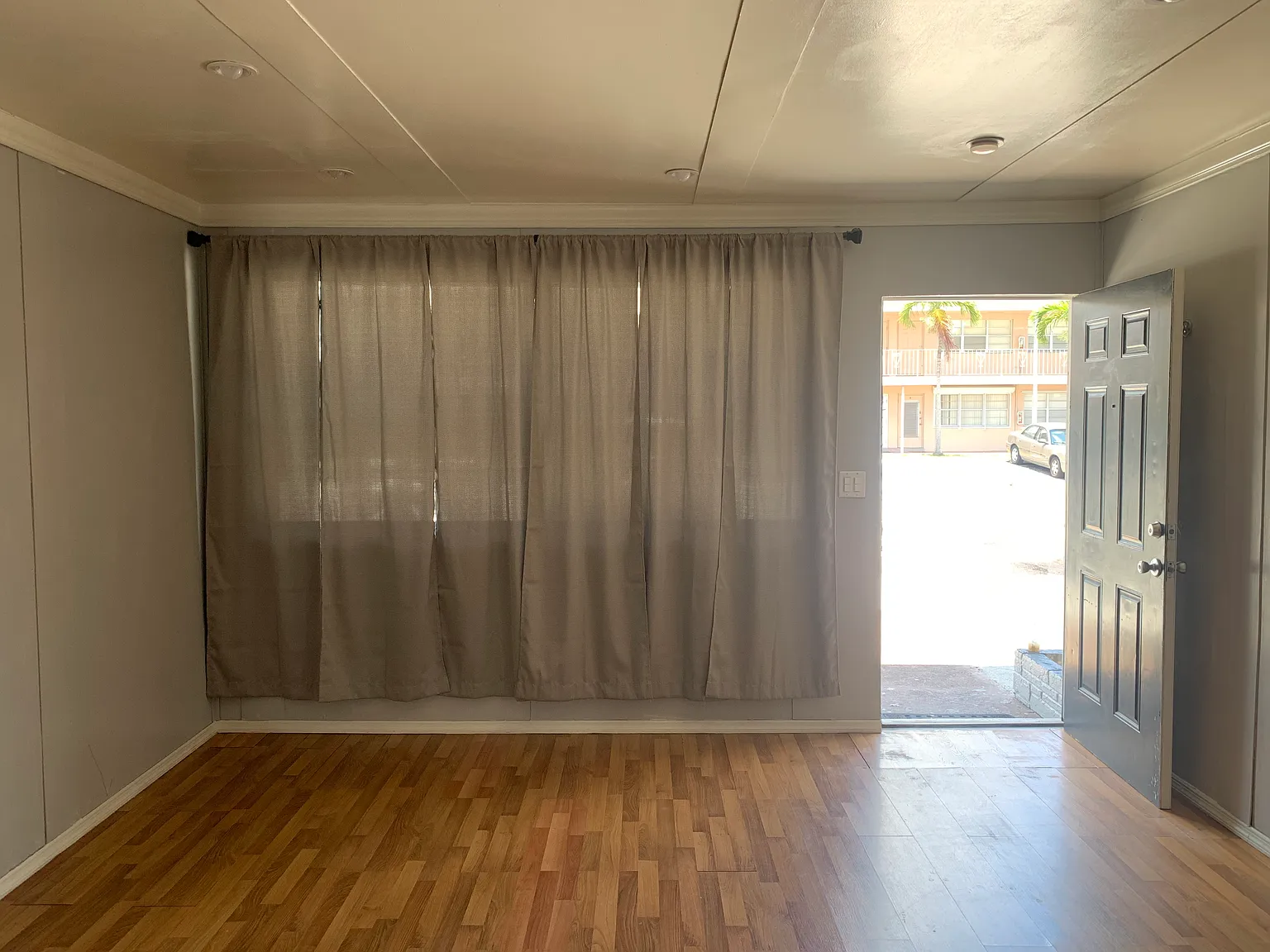221 SW 11th Ave — Photo 4