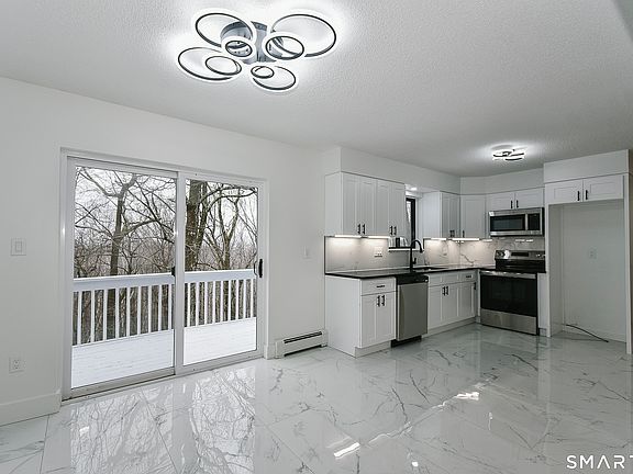 5th image of 299 Fieldwood Road