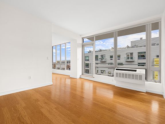 3rd image of 4815 11th St APT 11B