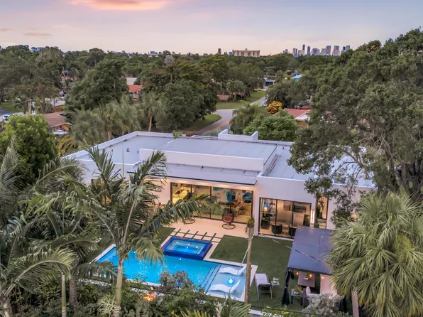 215 NE 28TH Court, Wilton Manors, FL 33334