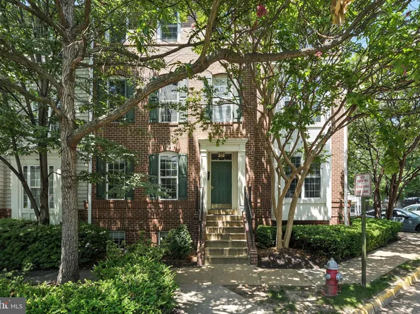 1547 Northern Neck Dr APT 201, Vienna, VA 22182