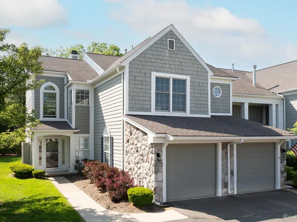 2090 Eagle Pointe, Bloomfield Hills, MI 48304