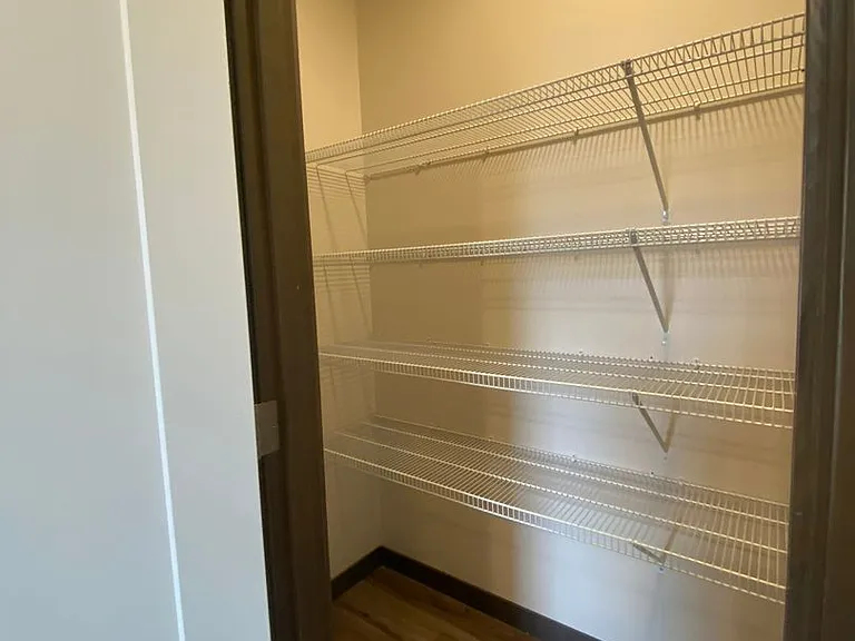 108 W Greenfield Ave — Photo 11
