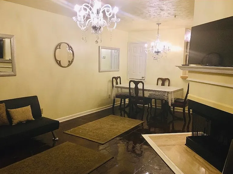 942 Stewarts Creek Dr #5 — Photo 3