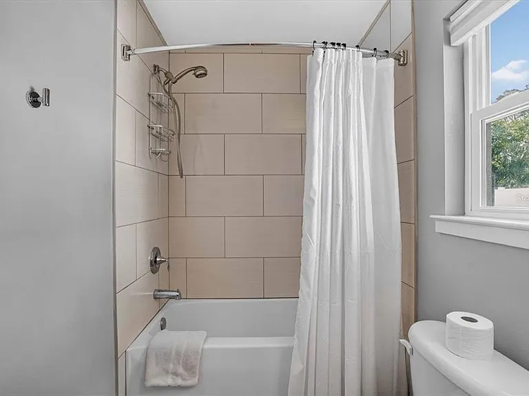 2011 Outer Dr #1 — Photo 19