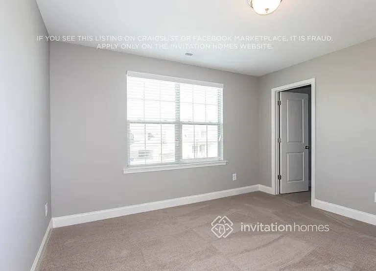 5318 Roberta Crossing Dr — Photo 16