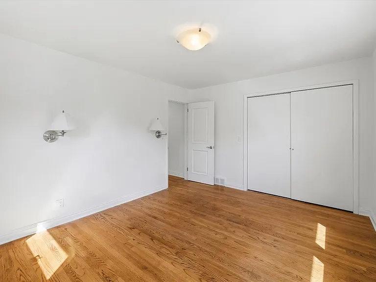 101 Pershing Rd — Photo 13