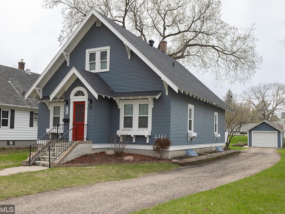 523 N Broadway, Fergus Falls, MN 56537 Zillow