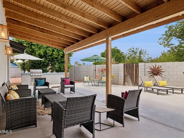 8626 E Clarendon Ave — Photo 41