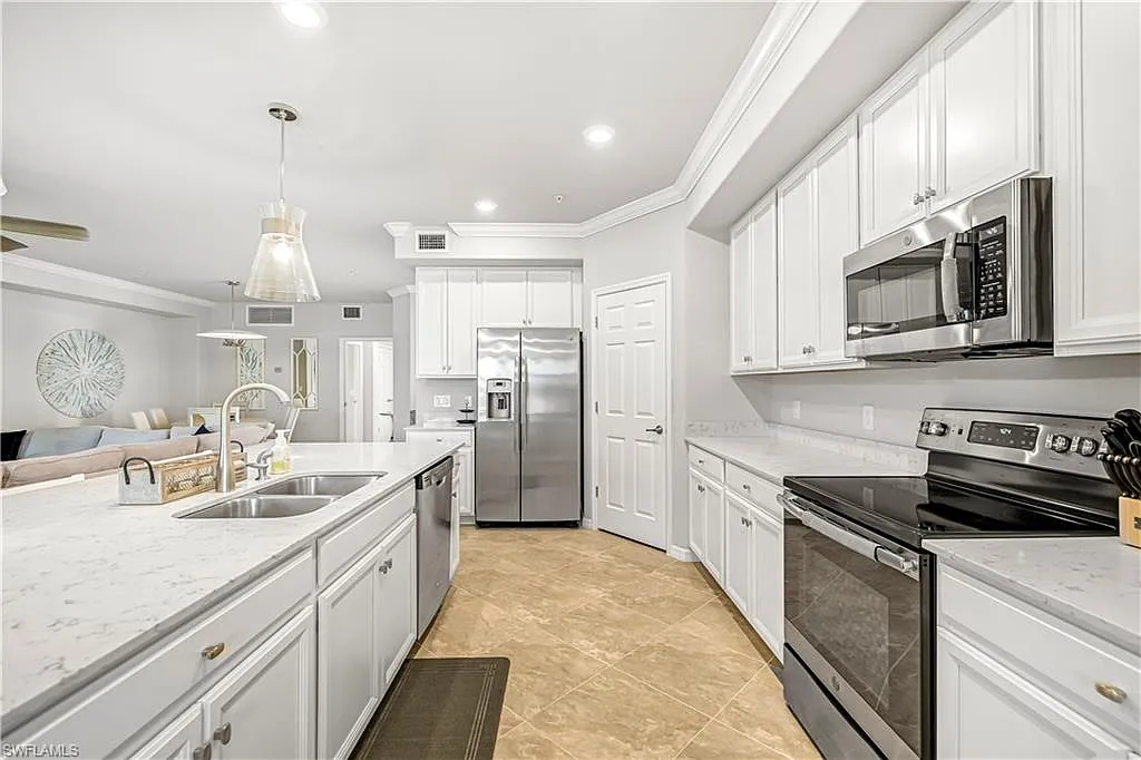 2 bed, 2.0 bath, 1800 sqft, $6,500 — Photo 3